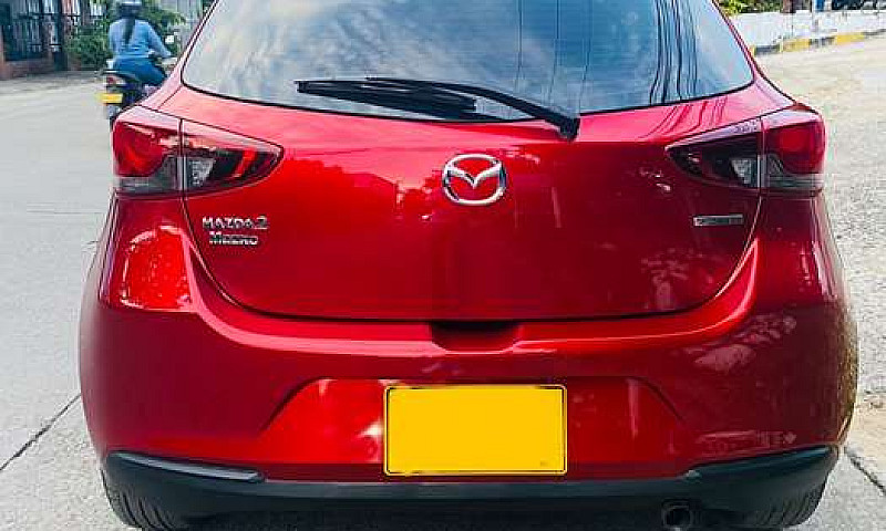 Se Vende Mazda 2 Tou...