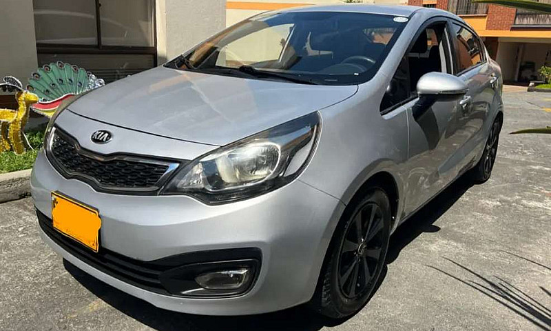 Kia Rio Sedan, Pedir...