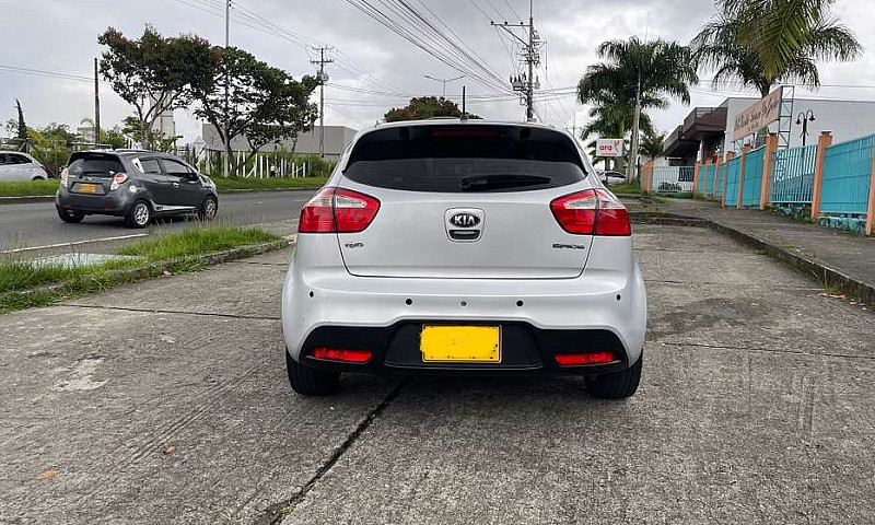 Kia Río Spice 1.25 U...