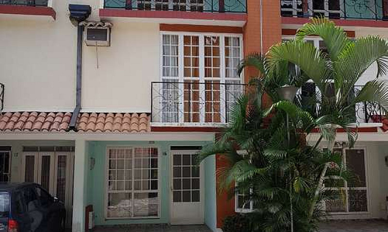 Casa En Conjunto Cer...