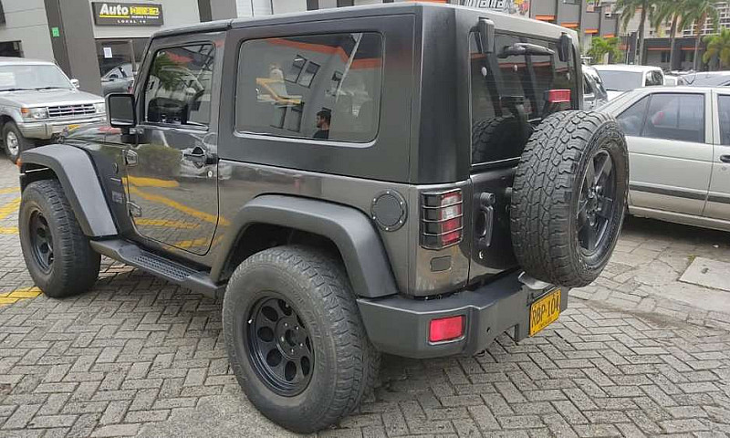 Jeep Wrangler 2010...