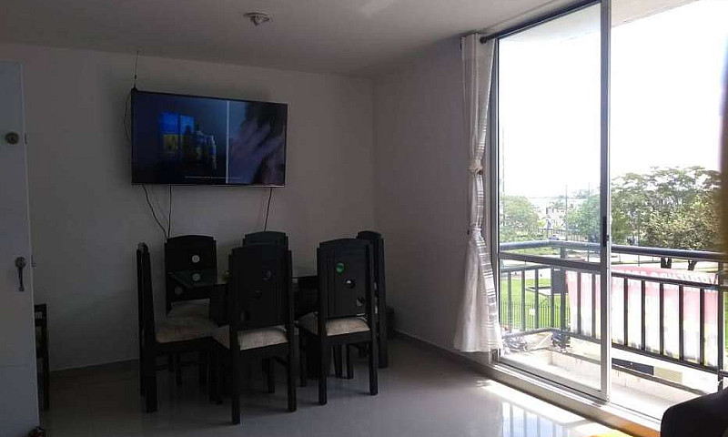Arriendo Apto Amobla...