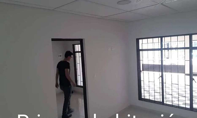Se Vende Casa...