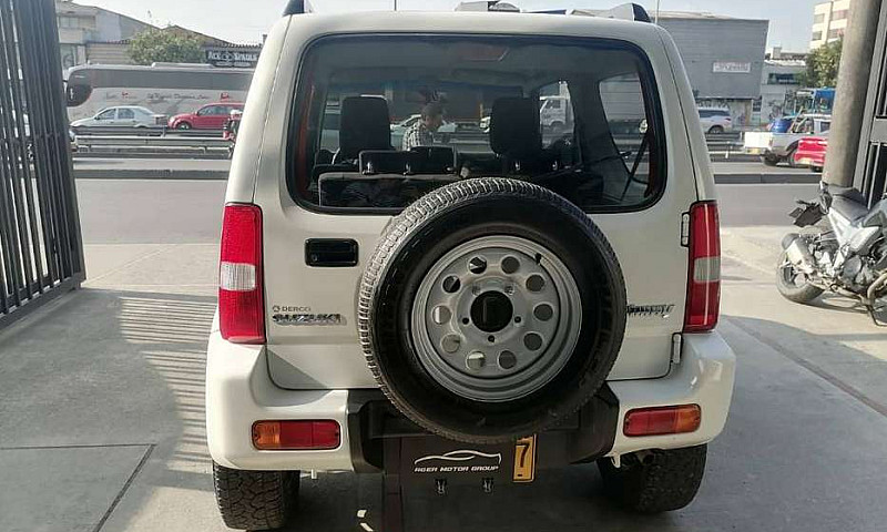 Vendo Suzuki Jimny M...