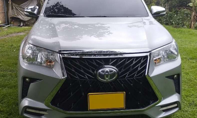 Toyota Hilux 2017 Do...