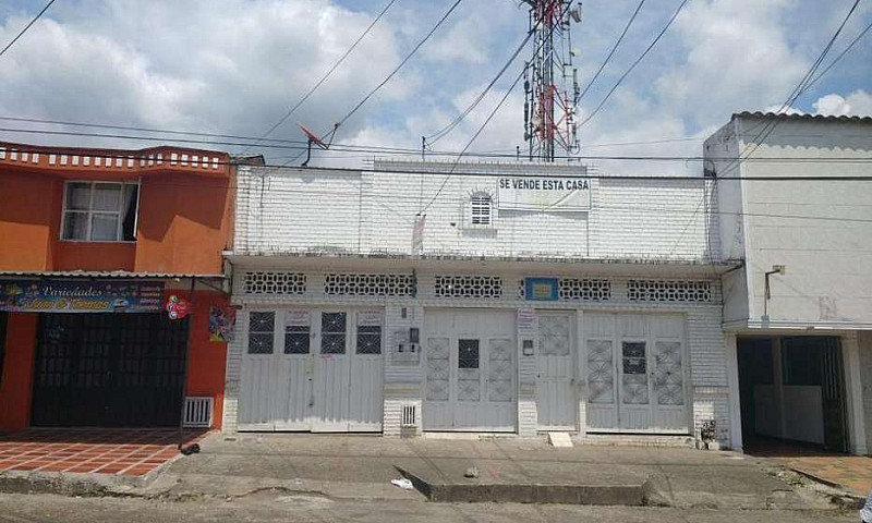 Casalote 10Mts. X 28...