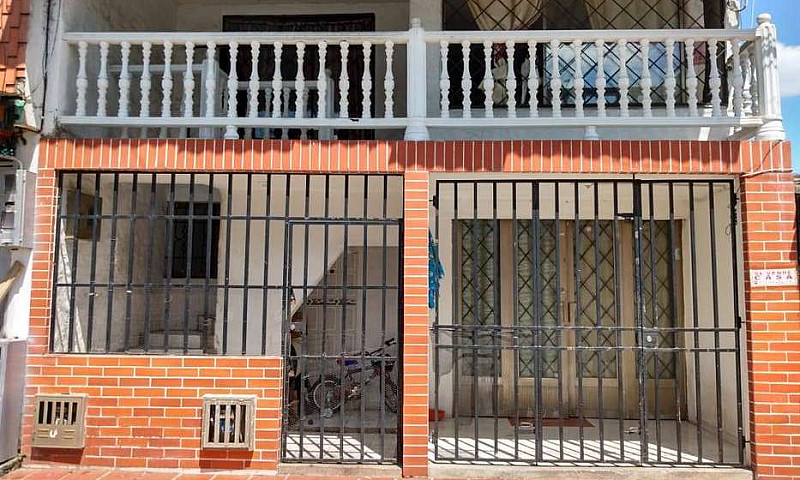 Se Vende Casa  2 Pis...