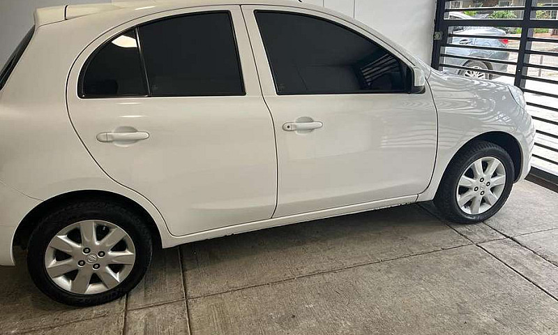 Nissan March Perfect...