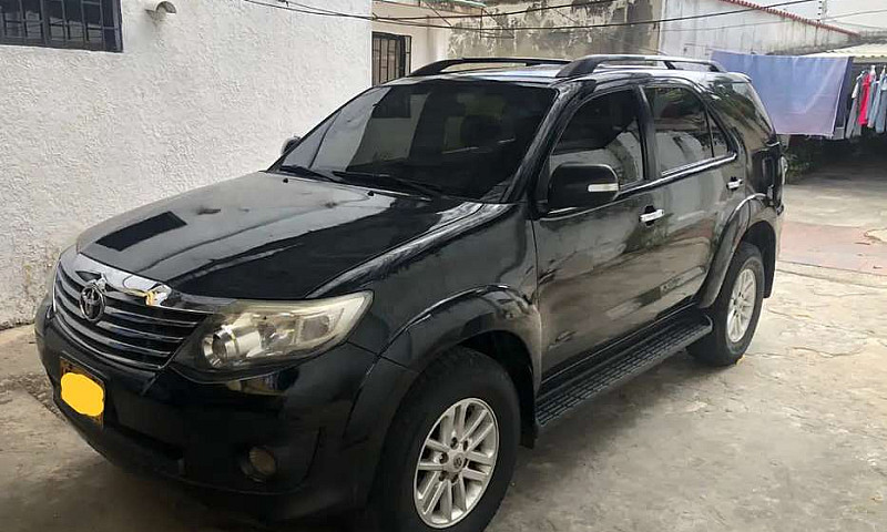 Toyota Fortuner 2014...