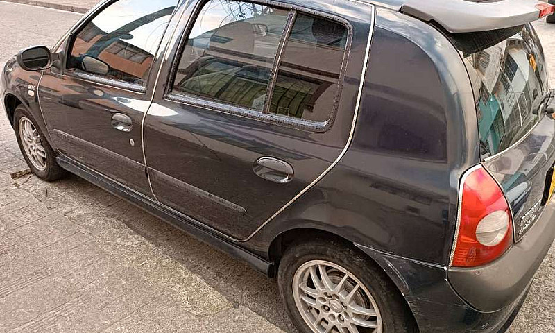 Vendo O Permuto Clio...