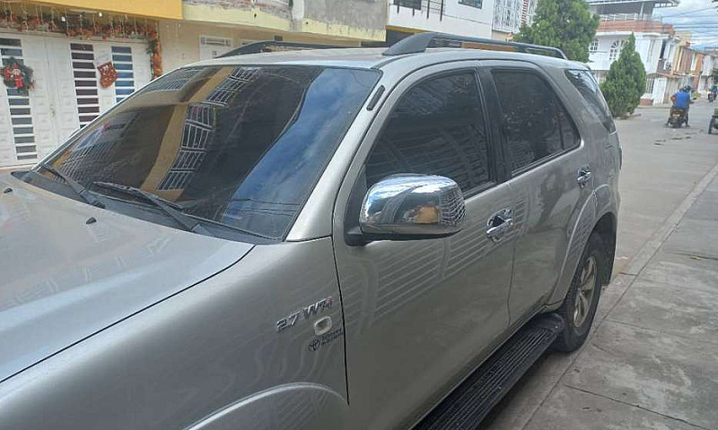 Fortuner Modelo 2012...