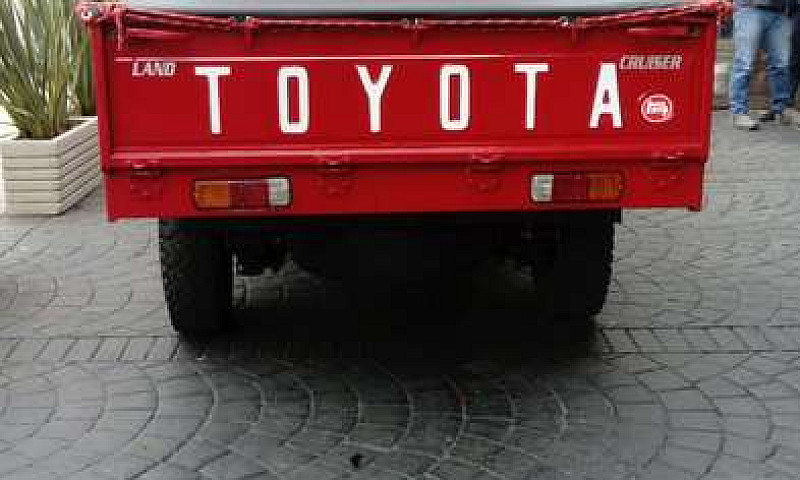 Toyota Fj45 4X4 Mod8...