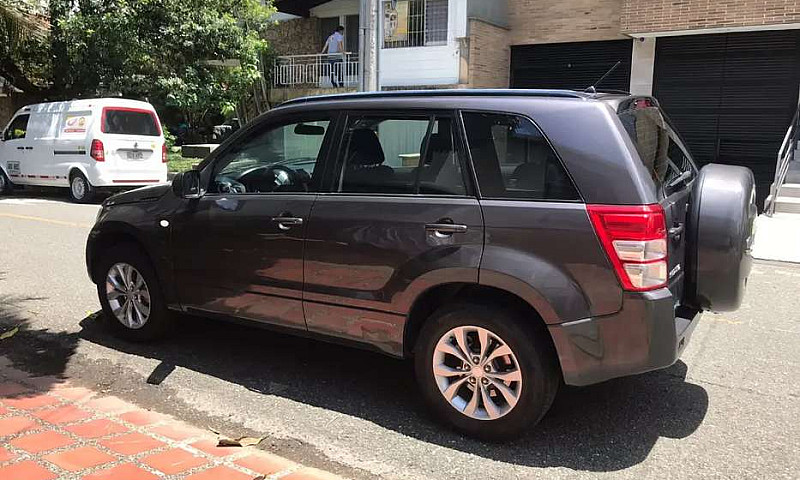 Suzuki Gran Vitara 2...