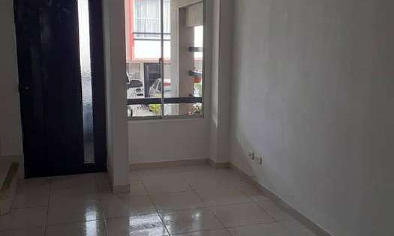 Casa En Arriendo Per...