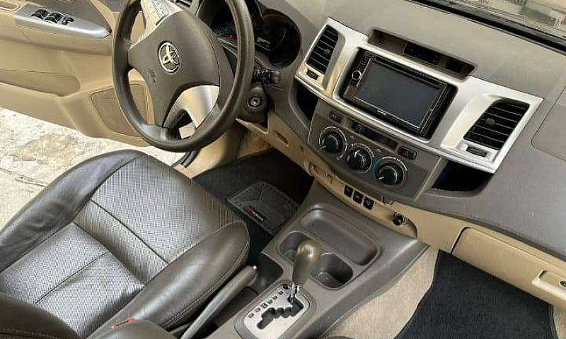 Toyota Fortuner 4X2 ...