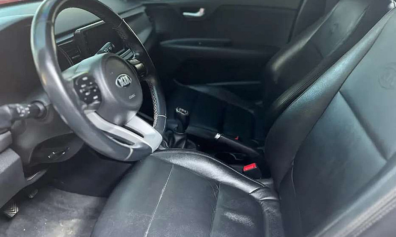 Kia Río Vibran 1.4...