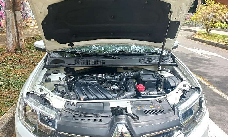 Renault Logan Privil...