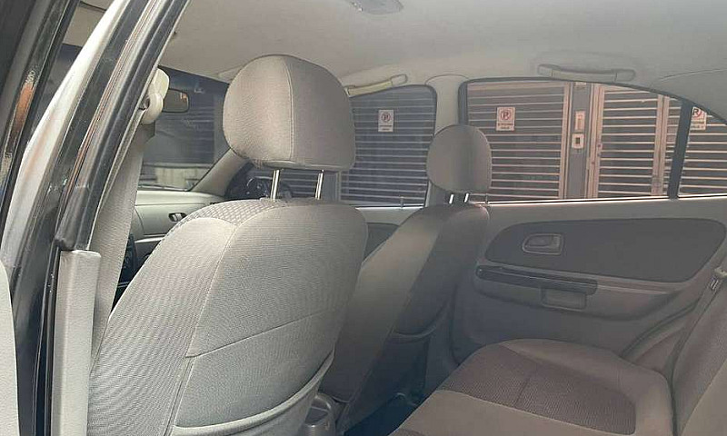 Kia Rio Stylus 2014...