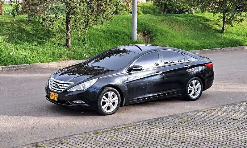 Vendo Hyundai Sonata...