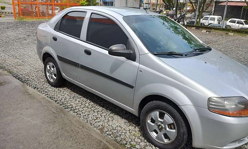 Vendo Automóvil Chev...