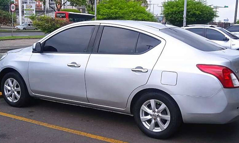 Espectacular Nissan ...