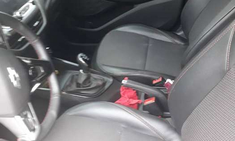 Vendo Onix Turbo 202...