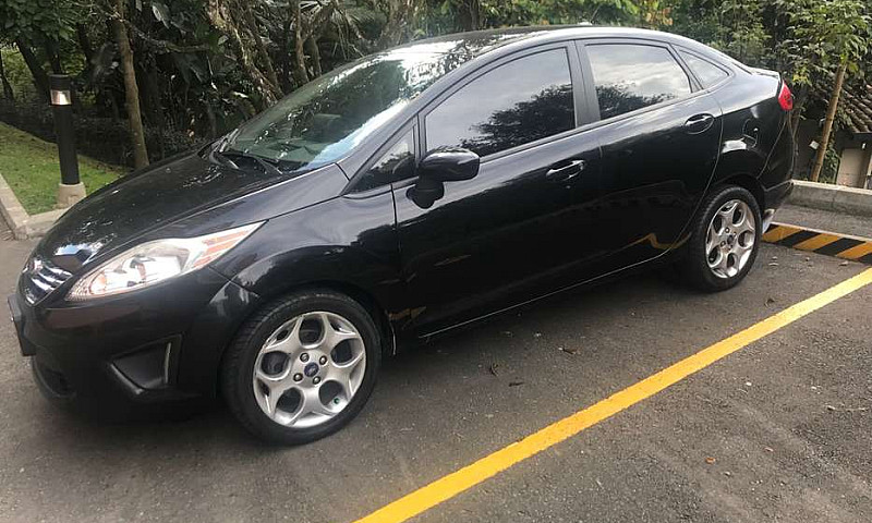 Ford Fiesta Se Autom...