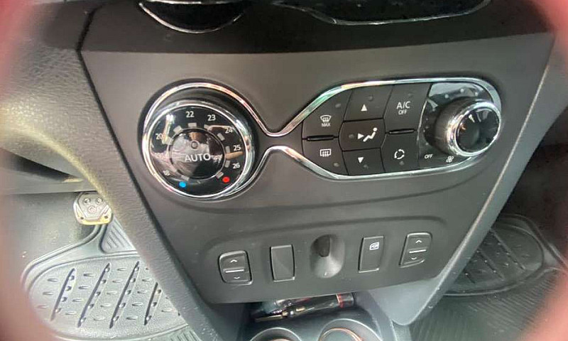 Vendo Renault Sander...