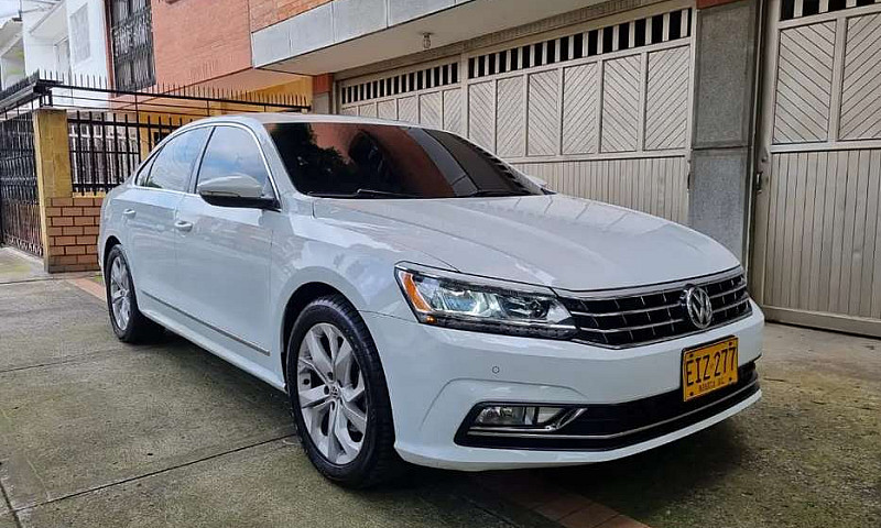 Volkswagen Passat Bl...
