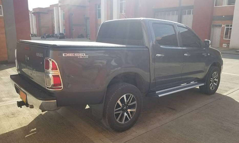Toyota Hilux Diesel...