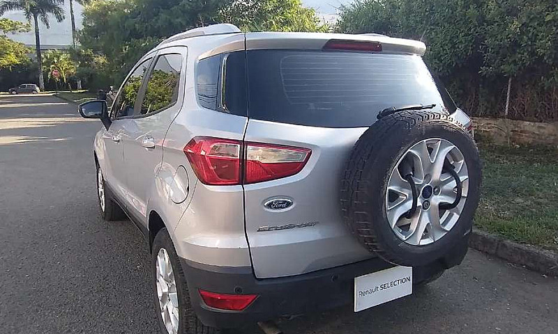 Ford Ecosport Titani...