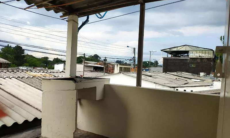 Casa Esquinera En Ar...