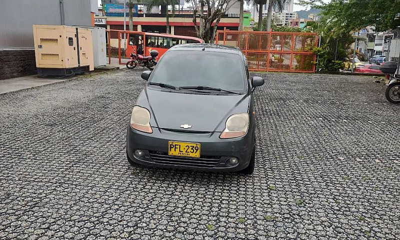 Vendo Chevrolet Spar...