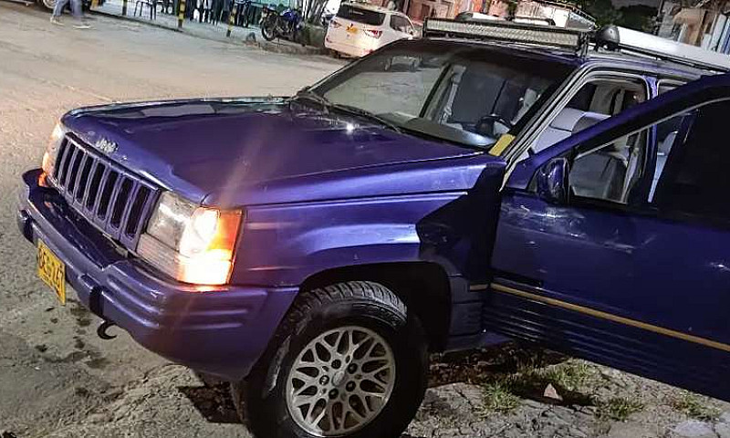 Se Vende Jeep Cherok...