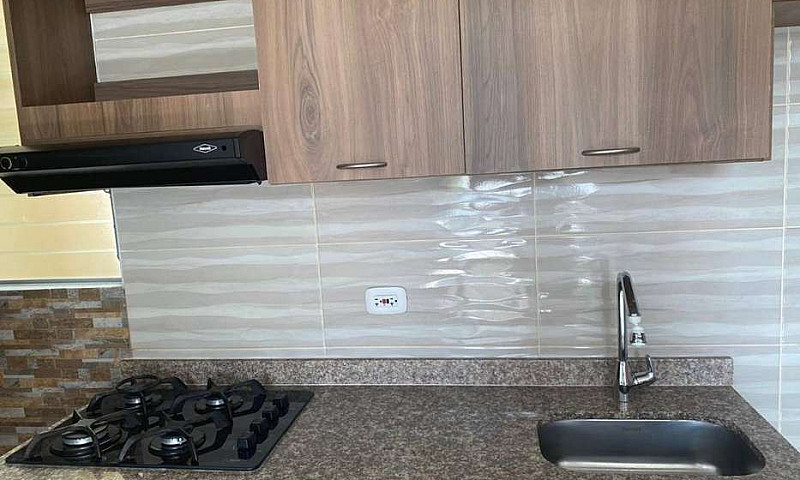 Arriendo Apto En Zai...