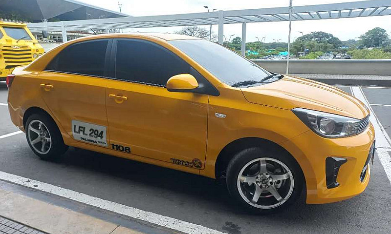 Hermoso Taxi Kia Sep...