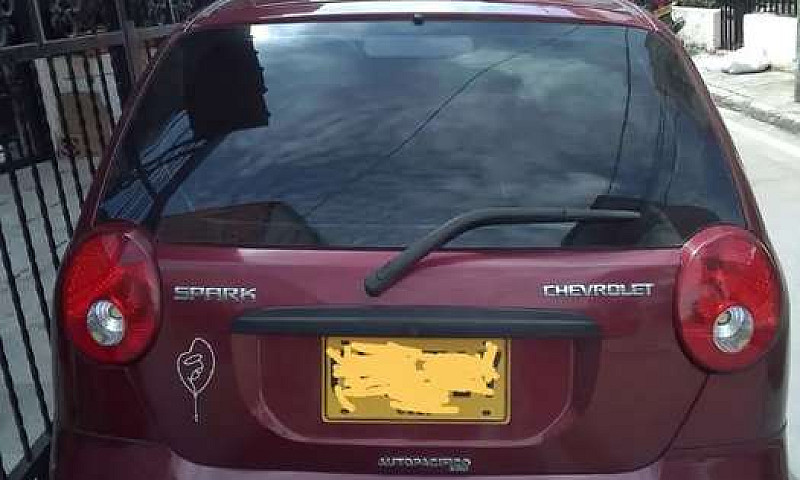 Vendo Spark 2009...