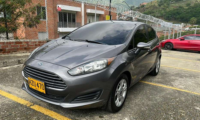 Vendo Ford Fiesta 20...