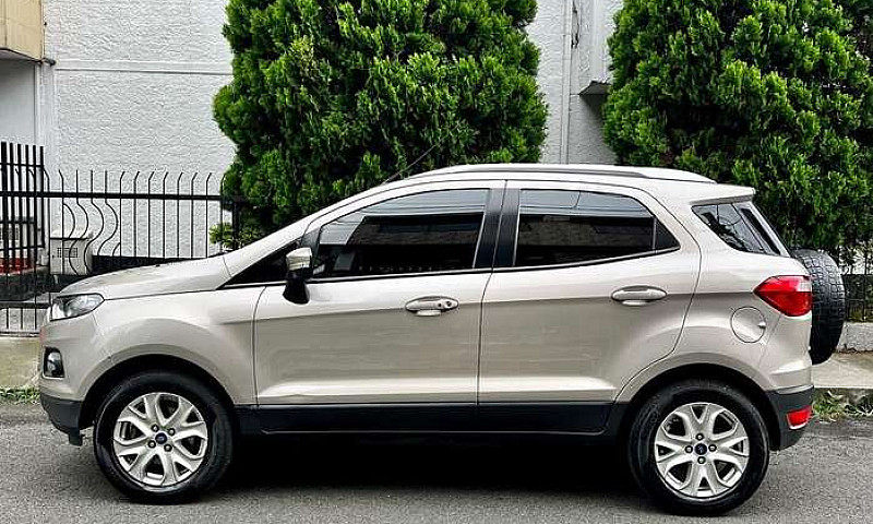 Ford Ecosport Titani...