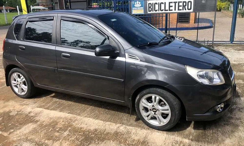 Vendo Aveo 2013...