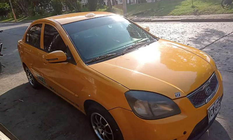 Vendo Kia Sephia...
