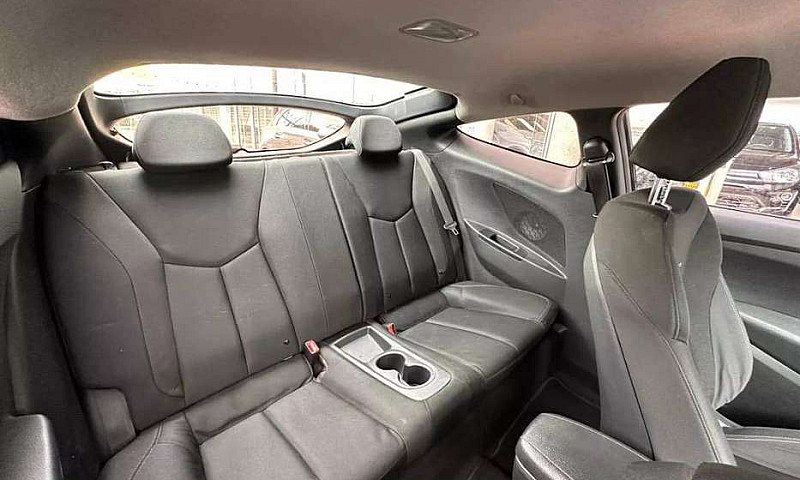 Hyundai Veloster 1.6...