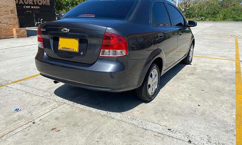 Aveo Sedan 1.6. Gris...