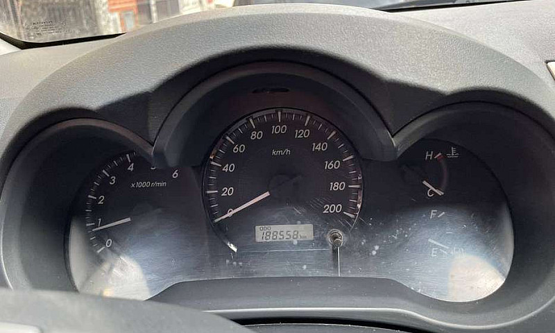 Vendo  Camioneta Toy...