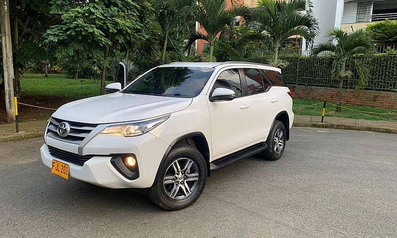 Toyota Como Nueva...