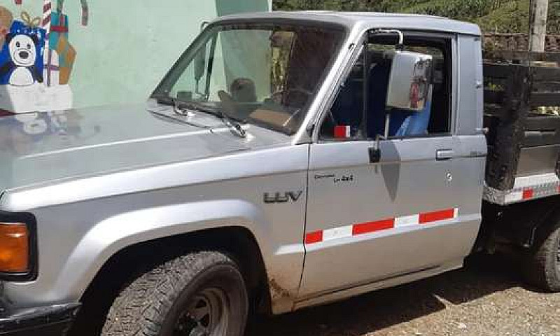 Vendo Luv 2000 4X4...