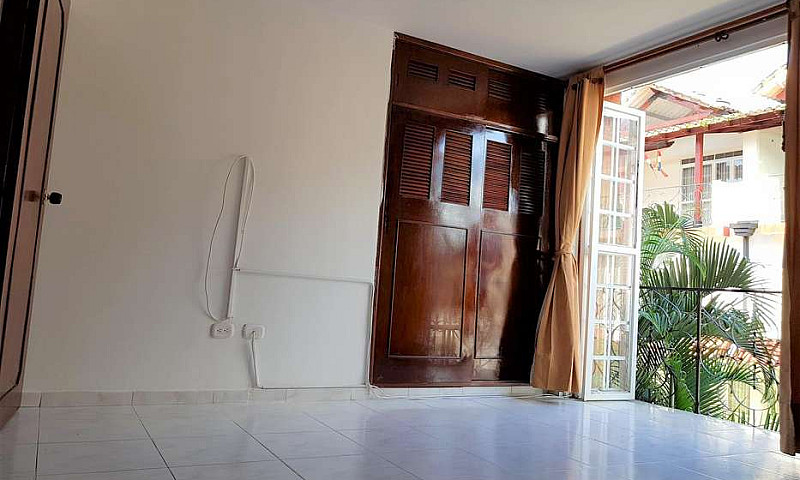 Casa En Conjunto Cer...