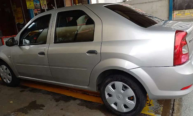 Renault Logan 2012...