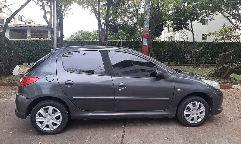 Peugeot 207 Compact ...