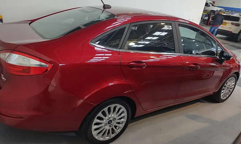 Vendo Carro  Ford Fi...